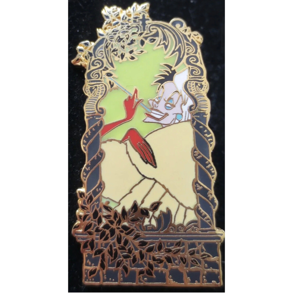 Disney Auctions Villains Frame Collection PIN Cruella De Vil - New LE 500